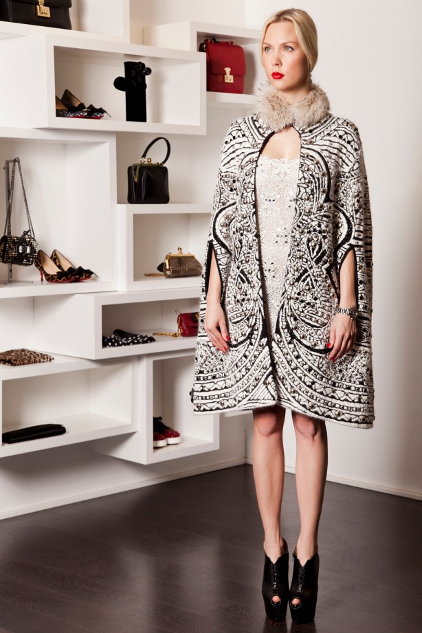 Poncho, Dress Pucci, Shoes Laboutin