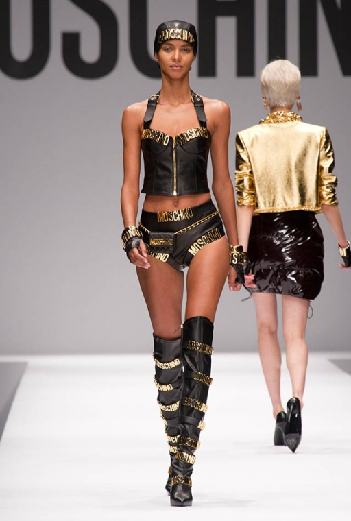 MoschinoFall14-02